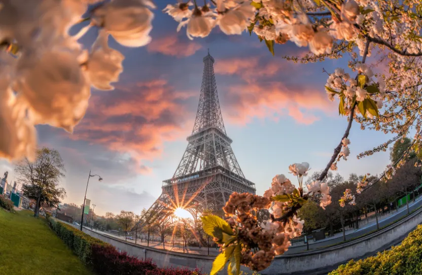 Paris on a Budget: Free Sights, Budget Activities & Where to Stay